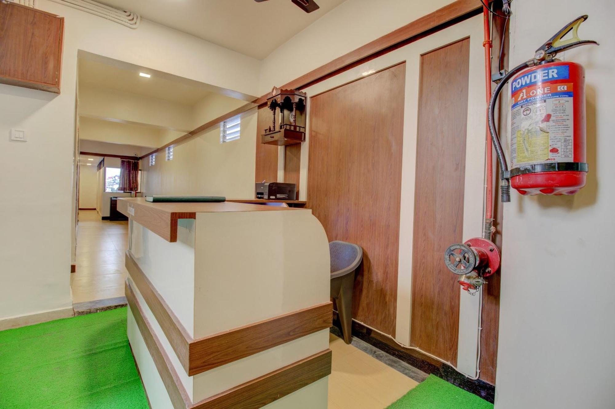 Hotel Della Comfort Near Ambreshwar Shiv Mandir, Ambernath Amarnath Экстерьер фото
