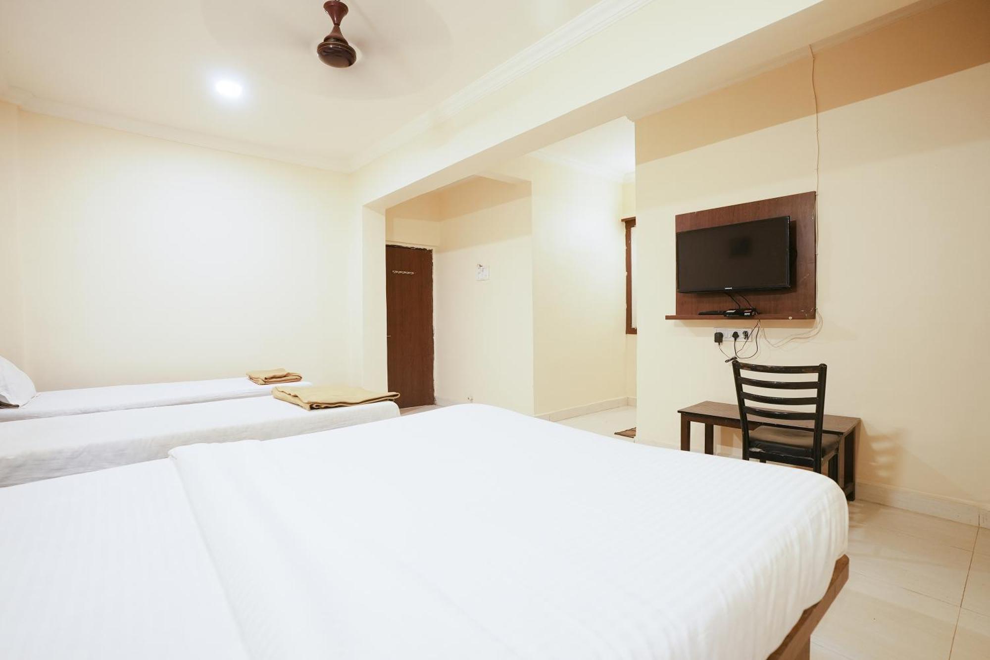 Hotel Della Comfort Near Ambreshwar Shiv Mandir, Ambernath Amarnath Экстерьер фото