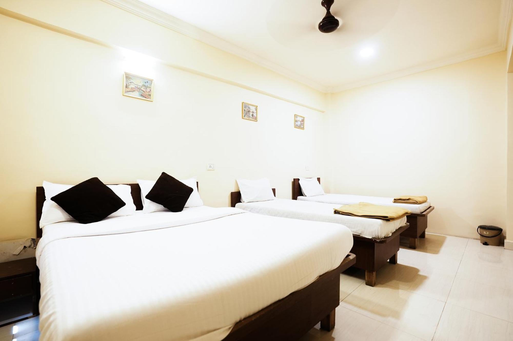 Hotel Della Comfort Near Ambreshwar Shiv Mandir, Ambernath Amarnath Экстерьер фото