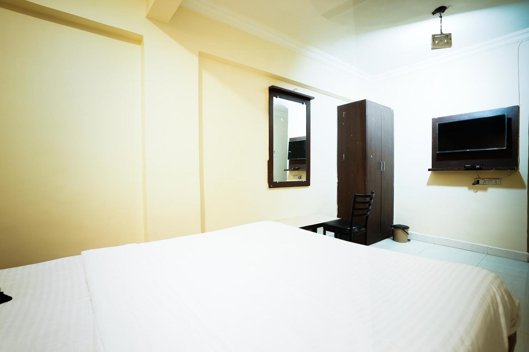 Hotel Della Comfort Near Ambreshwar Shiv Mandir, Ambernath Amarnath Экстерьер фото