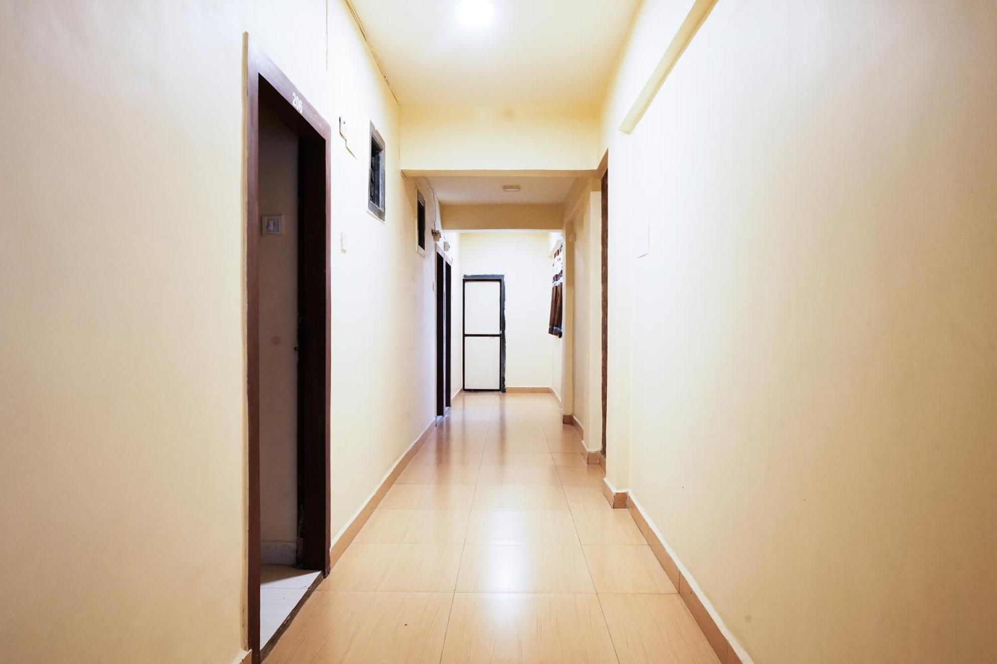 Hotel Della Comfort Near Ambreshwar Shiv Mandir, Ambernath Amarnath Экстерьер фото